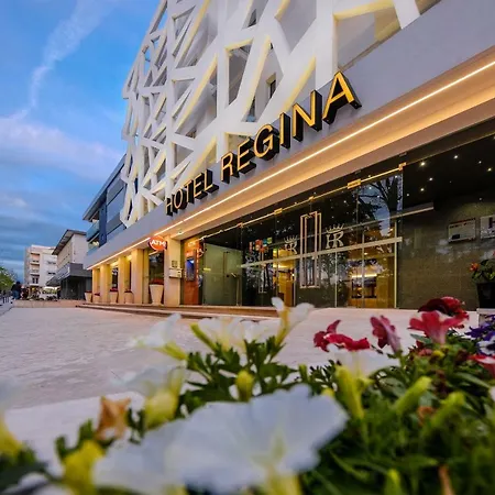 Regina 4*